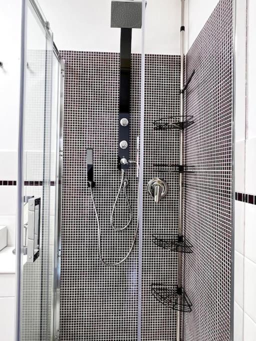 Comfyspot Apartment Rosia Bagian luar foto