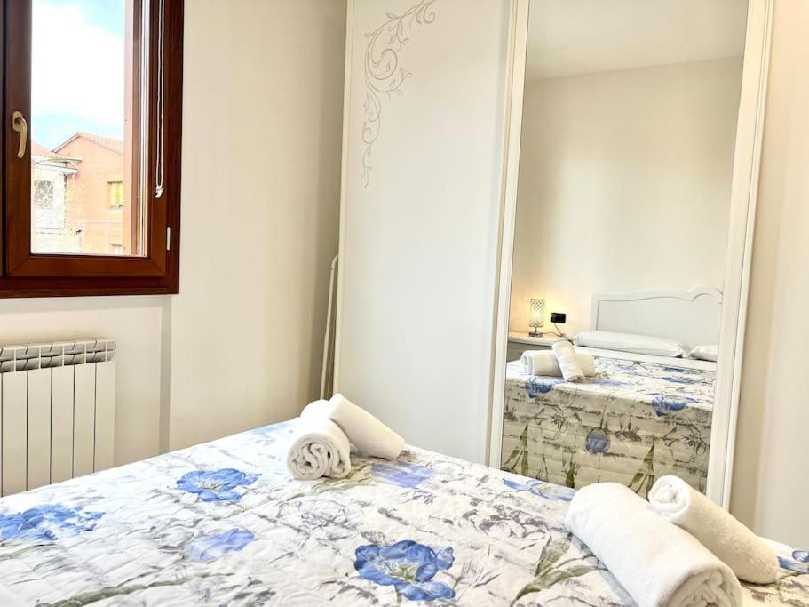 Comfyspot Apartment Rosia Bagian luar foto