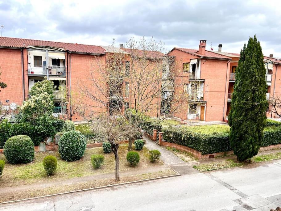 Comfyspot Apartment Rosia Bagian luar foto