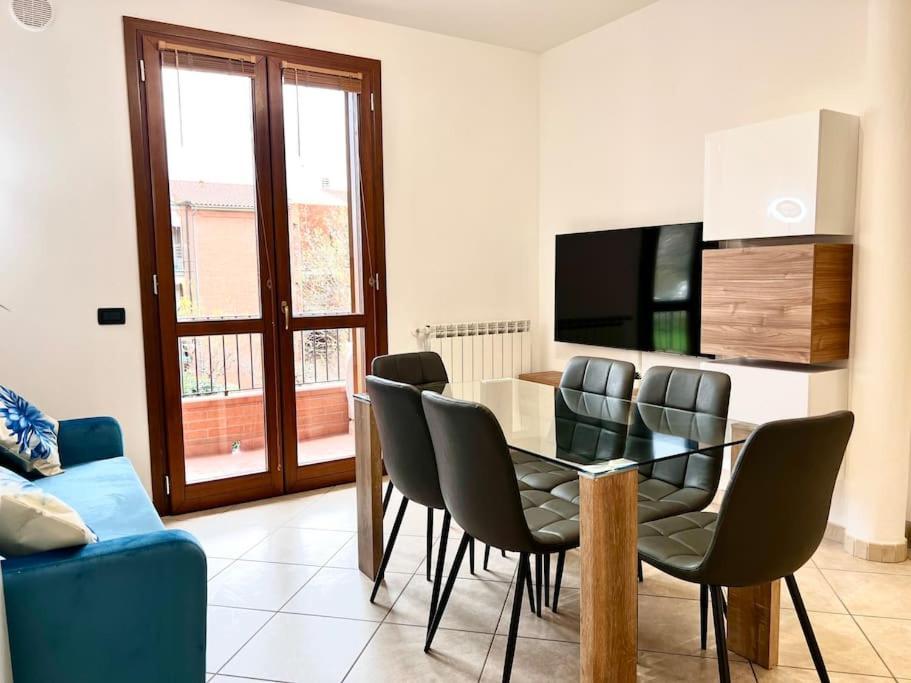 Comfyspot Apartment Rosia Bagian luar foto