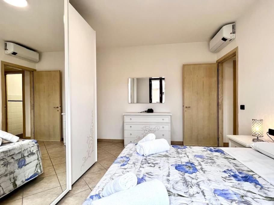 Comfyspot Apartment Rosia Bagian luar foto